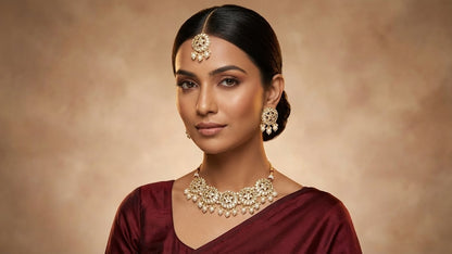 Round Kundan Pearl Bridal Jewellery Set